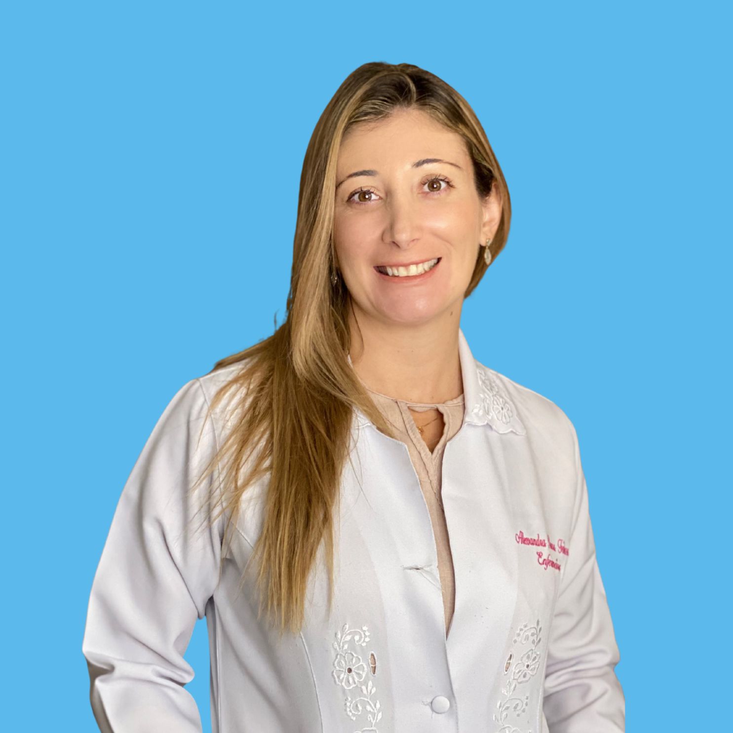 Fellowship em Monitorização Neurofisiológica Intraoperatória na Duke University Medical Center; Membro Titular da Sociedade Brasileira de Neurofisiologia Clínica e Membro Titular da Academia Brasileira de Neurologia; Mestrado em Neurologia pela Faculdade de Medicina de Ribeirão Preto - USP; Especialização em Neurofisiologia Clínica pelo Hospital das Clínicas da Faculdade de Medicina de Ribeirão Preto - USP; Especialização em Doenças Neuromusculares, Neuroimunologia e Neurogenética pelo Hospital das Clínicas da Faculdade de Medicina de Ribeirão Preto - USP; Residência Médica em Neurologia pelo Hospital das Clínicas da Faculdade de Medicina de Ribeirão Preto - USP;  Graduação em Medicina pela Universidade Federal do Amazonas (UFAM).